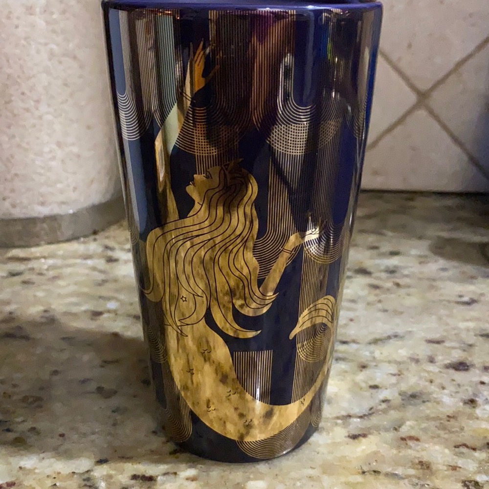 Starbucks cup